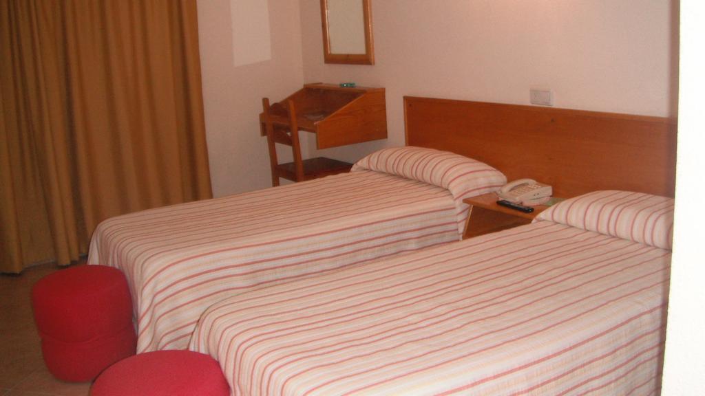 Hotel Bellavista La Puebla De Castro Oda fotoğraf